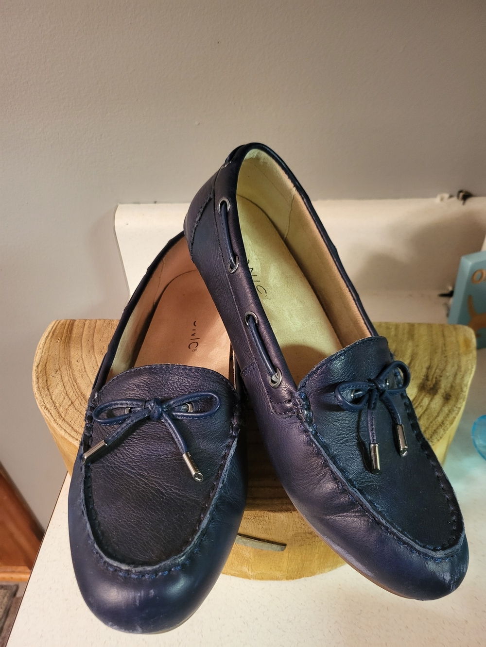 Vionic Navy Bow Leather Driving Moccasins